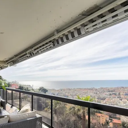 Av Des Baumettes Penthouse Appartamento